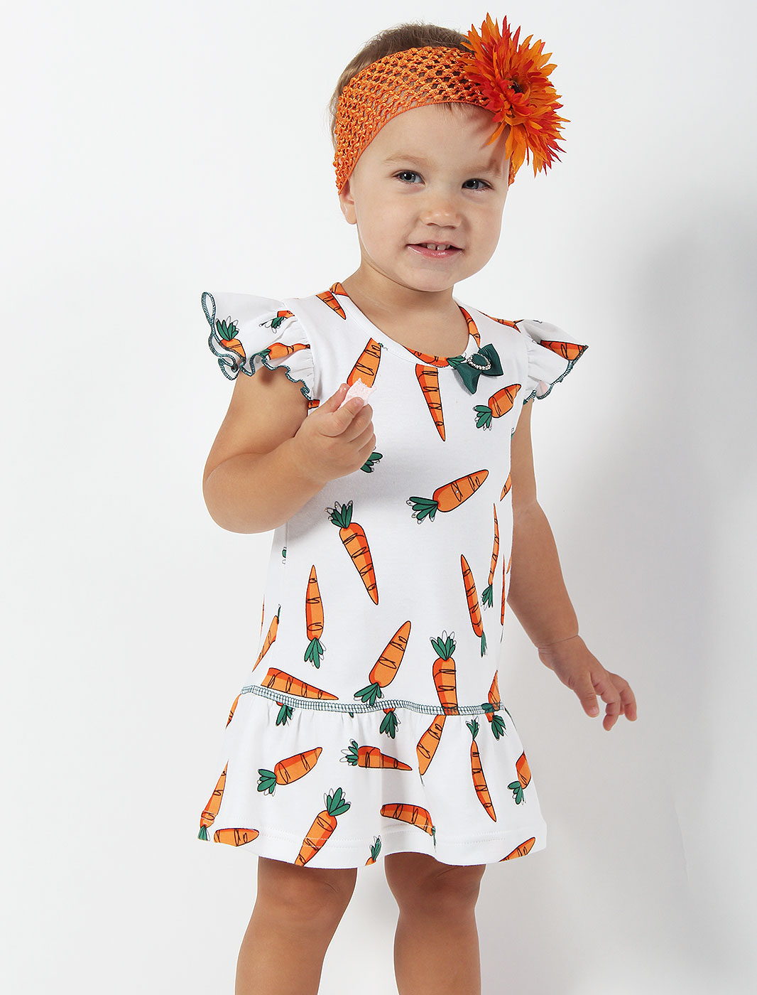 Детские костюмы: колпак и фартук повара, наряд морковки